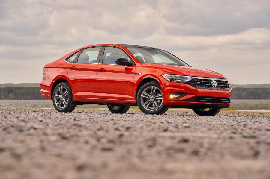  Volkswagen Jetta R-Line 2018 года  (NA) (фото 1 из 19)